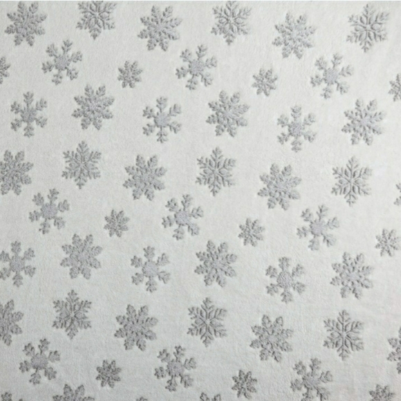 Snowflake Plush Blanket White Grey Winter Lap Throw Bed Christmas 72" X 60"  NWT - Picture 7 of 9